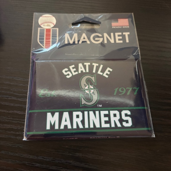 MAJOR LEAGUE BASELINE SEATTLE MARINERS MAGNET - Picture 1 of 1